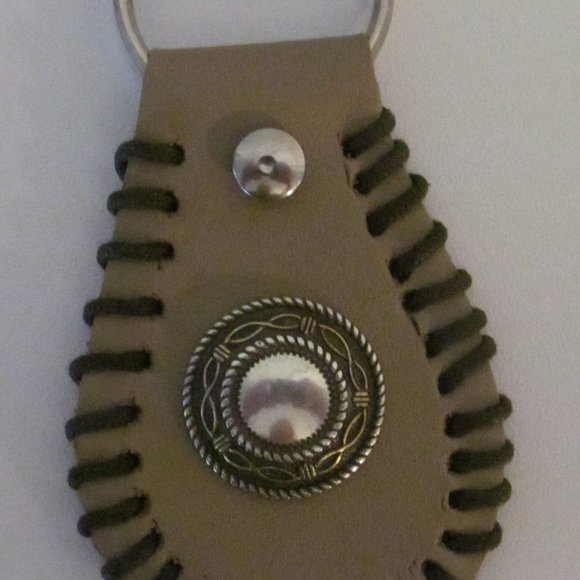 Leather Keychain with Concho - Picture 2 of 3